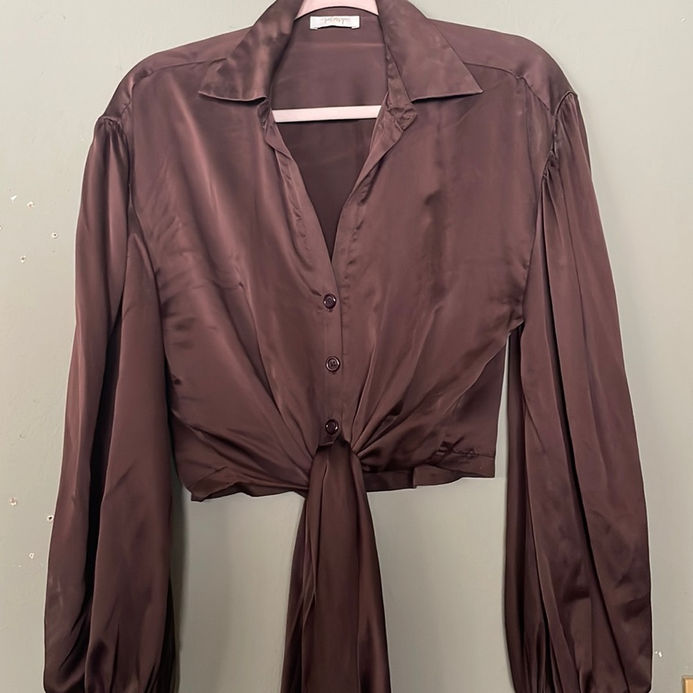 Petersyn silky tie crop too long sleeve